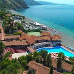 Th Gioiosa Mare - Capo Calava Village 3*