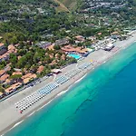 База отдыха Th Gioiosa Mare - Capo Calava Village 3*