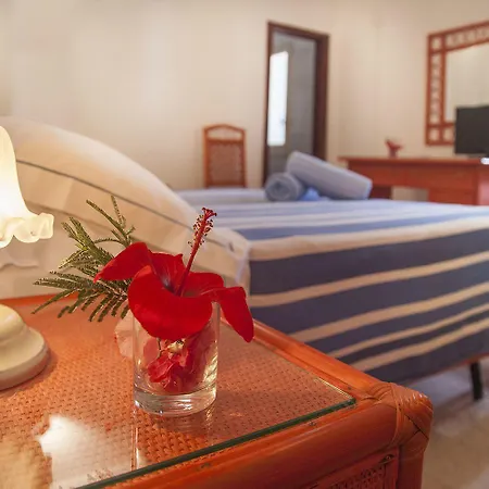 Tatil parkı Th Gioiosa Mare - Capo Calava Village Gioiosa Marea