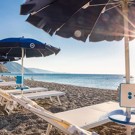 Tatil parkı Th Gioiosa Mare - Capo Calava Village