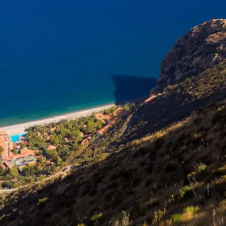 Th Gioiosa Mare - Capo Calava Village 3*