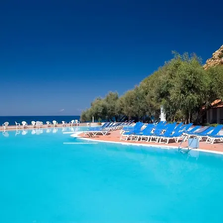 Tatil parkı Th Gioiosa Mare - Capo Calava Village 3*