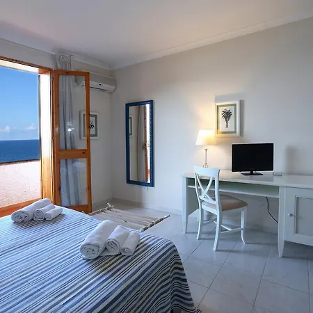 Th Gioiosa Mare - Capo Calava Village Tatil parkı