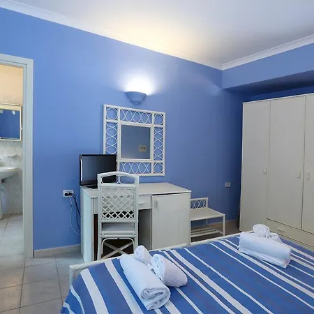Tatil parkı Th Gioiosa Mare - Capo Calava Village 3*