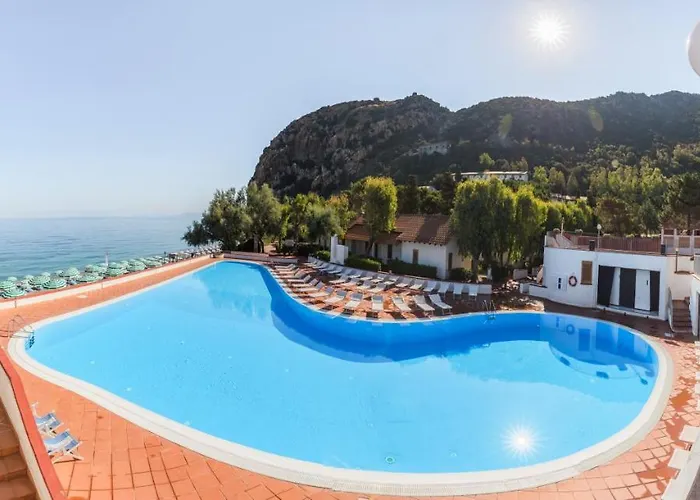 Th Gioiosa Mare - Capo Calava Village Feriepark 3*